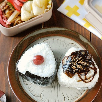 焼きそばオニギリ弁当【ジャム】