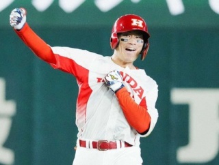 【衝撃】DeNAドラ7・坂口渉、まさかのイップス疑惑浮上でポジ要素が消滅！？「送球が明らかに怪しい…」「外野指名の理由これか？」ファン騒然