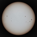 星は空の彼方、月よりも遠く