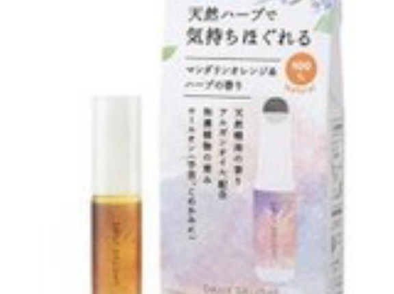 【660円】daily delight(デイリーディライト) 天然ハーブ を愉しむ ロールオン アロマ マンダリンオレンジ & ハーブ 4mL(精油 首・肩)