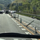 【現場の状況】#交通情報 山陰道 下り 泊東郷IC付近 破片散乱複数台からむ多重事故で規制渋滞4月26日 #山陰道 #鳥取 #米子