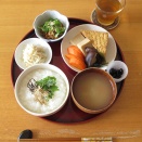 煮物、切干大根、納豆、黒豆、白粥