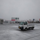 今シーズン初めての雪ですよ