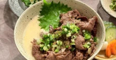 牛とろろ丼の夜ごはん
