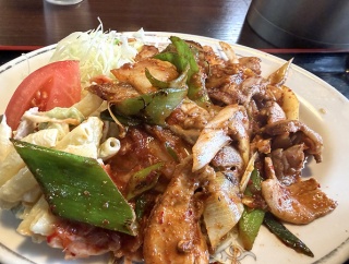 【ぬまつーグルメ】ジュワ〜！音からもう勝ち。福食堂の豚キムチ定食。うまい。（沼津市井出）