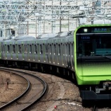 『【画像】JR山手線、緊急事態宣言を受けて減便 → 通勤電車が激混みの地獄絵図になる・・・』の画像