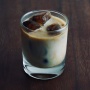 ○○○したコーヒーに牛乳を注ぐと最高の飲み物になると話題に！「時間が経つと色も味も濃くなっていく不思議な飲み物」