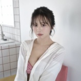 『[ノイミー] 尾木波菜「週刊FLASH」グラビア登場！弾ける笑顔と透明感あふれる美肌にキュン』の画像
