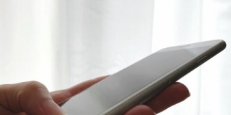 元カノとSNSで繋がっていることは多めに見るべきでしょうか？