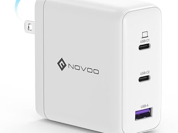 【1,976円】NOVOO 120W USB-C 急速充電器 3ポート NCAU67D-257Hがクーポン特価。USB-Cポートは最大100W
