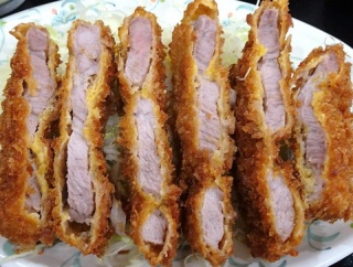 ■早稲田の「オトボケ」で、デカ盛りとんかつ定食！