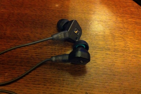 Sennheiser IE8のレビュー : メタラーのヘッドホンブログ