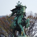 『太平記』から『問はず語り』へ：後伏見天皇系皇統の「物語」と皇位継承権放棄に関する崇光院の御告文と