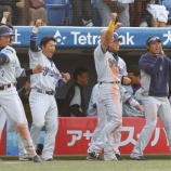 『今年のベイスターズはひと味違う！横浜が1444日ぶり首位に立った！尾花監督「（雰囲気は）最高。これが今年のベイスターズです」』の画像