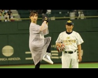 石原さとみちゃんの始球式WWWWW