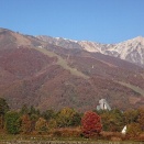 カラースポーツクラブの前から見た白馬八方尾根スキー場