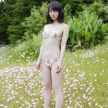 『【画像】吉岡里帆さんの全盛期、ほぼ裸で草むらを走り回っていた』の画像