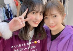 【ぐうかわ】秋元真夏＆遠藤さくら、1期生と4期生の素敵な2ショットｗｗｗ