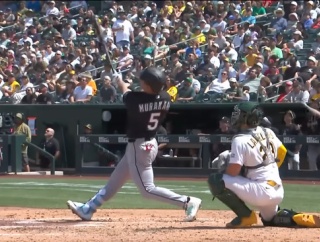 【朗報】村上宗隆さん、無事アーロンジッジャさんとホームラン王争いへwww