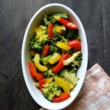 『レンジで★ブロッコリーとパプリカの白だし和え【レシピ2421】#お弁当 #お弁当おかず #簡単レシピ #時短料理 #料理レシピ #電子レンジ料理 #レシピ #おかず #節約レシピ #ブロッコリー』の画像