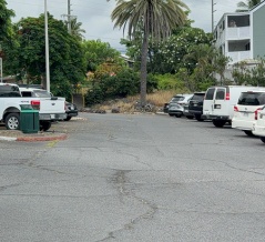 カイルアコナのアリイドライブの起点にあるキングカメハメハホテルで朝コーヒーをいただきました。こんなところにスタンドがあったのですね。