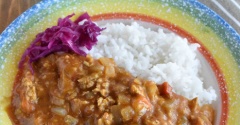 レンジで6分！フレッシュトマトと豚ひき肉の無水レンジカレー」
