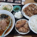 1280円の生姜焼き定食頼んだらすげえ量出てきた（※画像あり）
