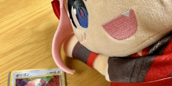 【VTuber】千羽師匠、押入れからレアなポケモンカードを見つける『旧裏ポリゴンやん！？』『美品であれば何十万といくレベルのお宝』