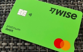 海外旅行でクレジットカードを使うと損？今さら知った海外事務手数料の話！