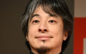 ひろゆき、少子化が進む中での大学数に疑問「大学減らないのおかしくない？」「600校の私立大学に3000億円の税金が投入」