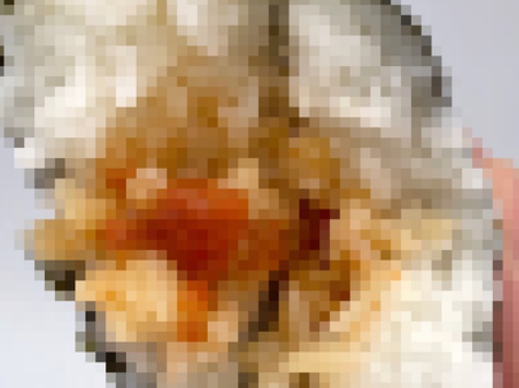 【悲報】セブンイレブンさん、すじこおにぎりの中身がヤバすぎるｗｗｗｗｗ