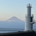 自力建設　AI使って面白DIYと民泊運営