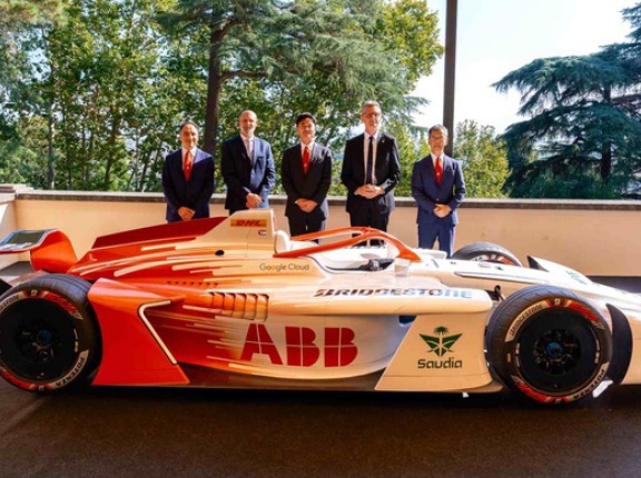 ブリヂストン、フォーミュラEの新時代へ！「GEN4」専用タイヤを世界初公開