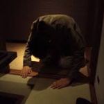 コンビニオーナーだけど、面接中に土下座された