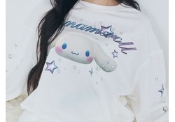 【朗報】川﨑桜、チラりと見える太ももがセクシーすぎんだろ