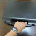 今日はジバンシィ セブンティーン / ロイヤルポップの腕時計化はあれに似ていませんか