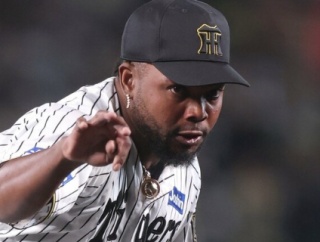 阪神タイガース、ドリスに残留要請w w w w w w w w w w w