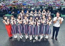 【乃木坂46】これ、もはやライブだろw 高校生クイズの乃木坂ちゃん集合写真がコチラwww
