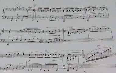 『年末のご挨拶&なんの曲?クイズ😄』の画像