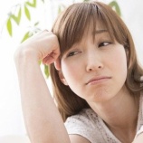 『【悲報】女さん「いやあああ!!!旦那のズボンの裾がトイレの床についてるううう!!!」』の画像