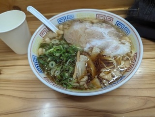 ラーメン1200円、つけ麺1300円←これがギリギリ出せるラインだよな