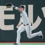 落球＆3三振で途中交代の巨人・キャベッジに橋上オフェンスチーフ「疲労しているかなと」