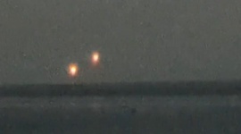 【報道】沖タイ「激しく光る物体『UFOじゃないか?』」…石垣島天文台の室長「夜間訓練等で用いられる照明弾では」