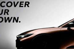 トヨタ、新型「クラウン」画像リーク！