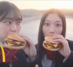 櫻坂46 谷口愛季、山下瞳月 マクドナルドCM「マブダチダブチ」篇撮影場所