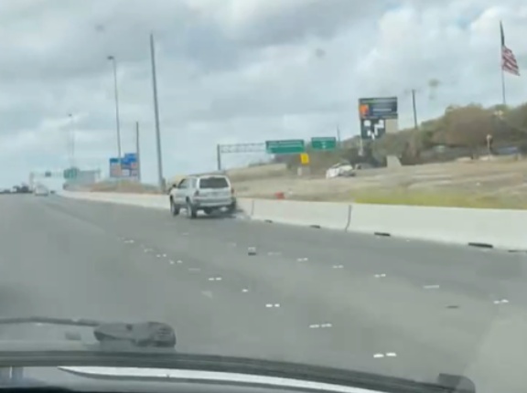 【英雄】意識不明のドライバーを止めるため…自分の愛車を「盾」にして大惨事を阻止！