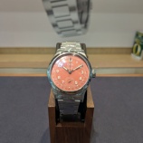 『【ORIS】腕元からはじまる、ひと足早い秋。テラコッタが誘う季節の彩り』の画像