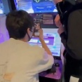 【動画】チー牛、久々の大勝利ｗｗゲーセンでDQNをボコ殴りするｗｗｗｗ