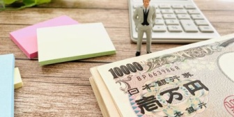 残業や昼休み削減しても、昼休みを楽しんで定時帰りする社員のほうが年収が100万円も多い。