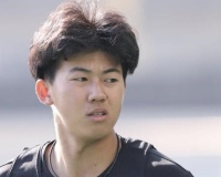 立石正広、DeNA度会(2025)率.255 本3 打点24 OPS .633は超えてほしい